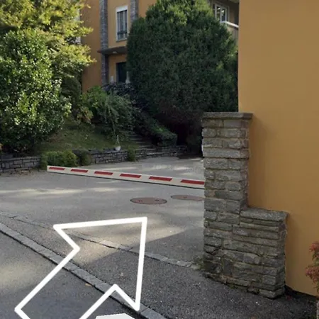 Cosy Private With Free Gated Parking *